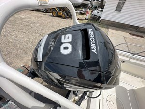2022 Boston Whaler Montauk 17 25 