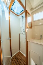 STARGAZER 27 Shower