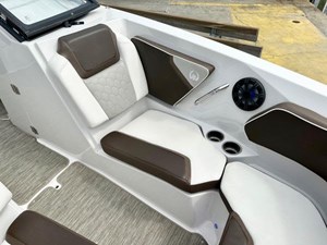 2019 Scarab 255 ID Open 32 33