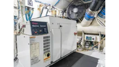 2007 Hatteras 64 Motor Yacht  59 