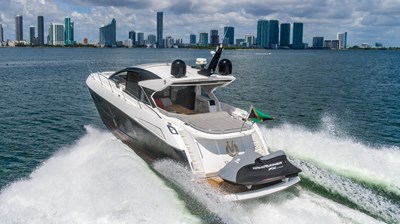 - 17 18_2019 57ft Sunseeker Predator