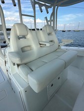 Freeman 37 VH 9 Console Seats