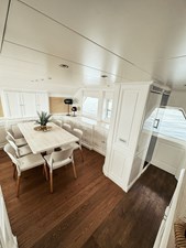 LAZIZA 40 Dining - Lobby