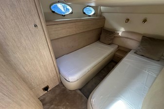 PRINCESS V52 23 Princess v52_28