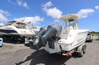 - 4 6_2017 26ft Robalo R260