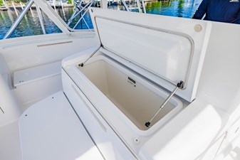 Farther & Sun 65 Flybridge