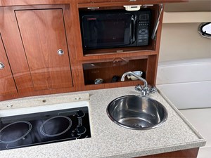 30' Regal 2005 3060 Window Express 11 