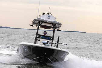 28' Caymas 281HB Center Console 16 