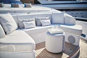 Princess 30M - NADIRA 17 30M Foredeck 6