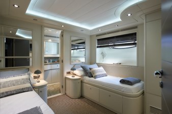 CAMARIK 40 Ferretti112-048