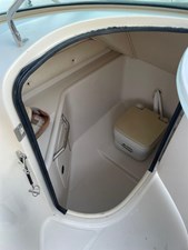 Sea Ray 240 Sundeck 5 SEA RAY 240 SUNDECK