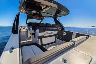 Cigarette 42 Auroris 17 