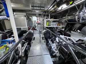 Bella 49 57 X Engine Room