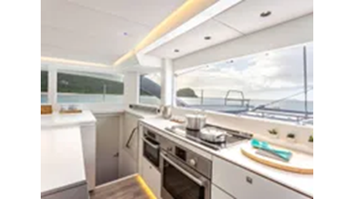 2020 Voyage Yachts VOYAGE 590e 33 