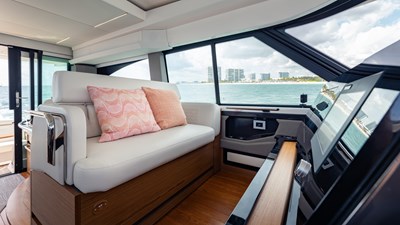 Lorax 35 2024 Tiara Yachts 48 LE