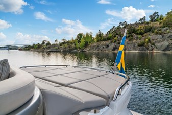 Princess S72 (S72515) 85 Aft sunbed