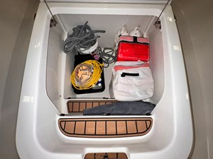2018 Boston Whaler 280 Outrage 20 