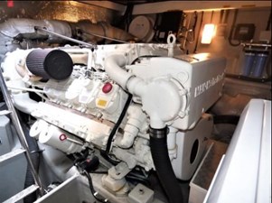 Z 102 105_2007 62ft Sunseeker Predator Z