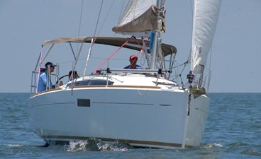 2014 Jeanneau Sun Odyssey 349 32 