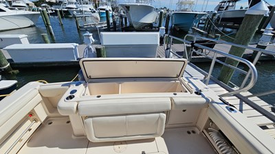 2016 Grady-White Express 330 19 