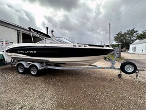 2011 BAYLINER 235BR 0 