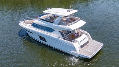 C'EST LA VIE 3 Profile