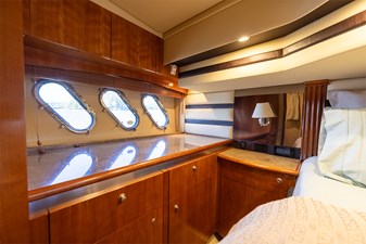 WONDERFUL WORLD 35 Master stateroom