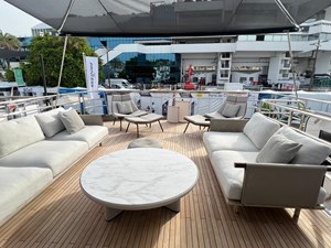 LEILANI 71 Princess Y95 Flybridge