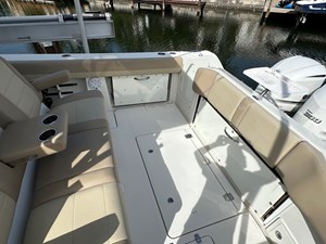 ANDIAMO 23 Cockpit Seating 4