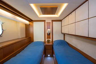 La Rubia 68 La Rubia Interior – Twin cabin