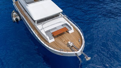 27m TRAWLER 7 7