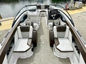 2019 Scarab 255 ID Open 3 4