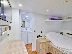 BOOBALE 39 BOOBALE - CREW CABIN