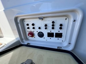 CROWNLINE 300 LS  25 IMG_5332