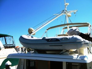 BLACK POWDER 22 BOATDECK