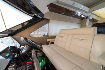 AQUASITION 18 AQUASITION Carver C52 Coupe