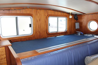 RED OCTOBER 33 Watch berth