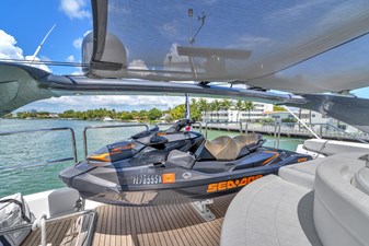 Ferretti Yachts Custom Line 94 55 