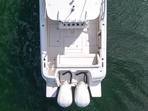 Intrepid 327 Center Console 20 32' Intrepid _ Drone-26