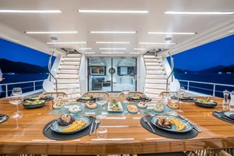 39,1 M CUSTOM BUILD MOTOR YACHT 12 Deep Water 19
