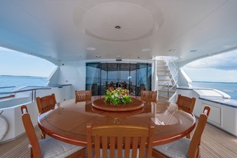 MISS STEPHANIE 38 Bridge Aft Deck Exterior Dining