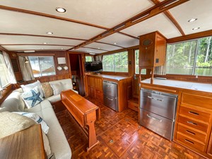 TALLULAH 33 Saloon Aft