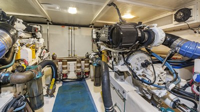 ER 42 43_2000 65ft Pacific Mariner 65 ER