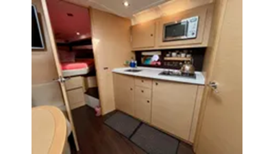 2008 Beneteau Monte Carlo 37 Hard Top 11 