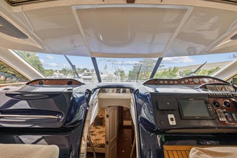 Takia 22 22_2001 65ft Princess V65 TAKIA