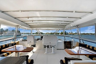 SEAS TO SEE 19 FLYBRIDGE