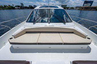 2017 Cruisers Yachts 60 Cantius 19 