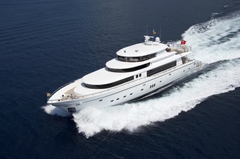 JOHNSON 110 FLYBRIDGE  23 At Sea