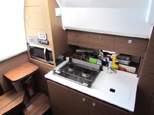 2018 Jeanneau Leader 10.5 18 19