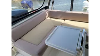 2009 Mainship 34 Trawler 25 